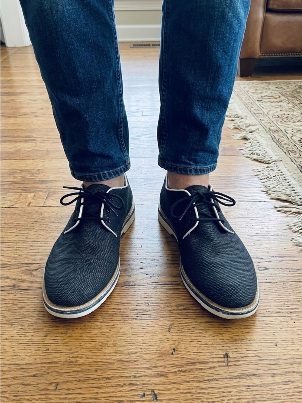 Men's Black Derby Shoes with Contrast Trim - Classic Everyday Style